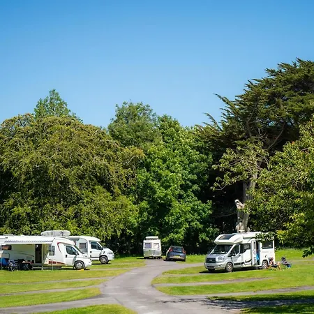 Estate Glamping Village *