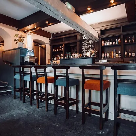 Роскошный шатер Estate Glamping Village Вэстпорт